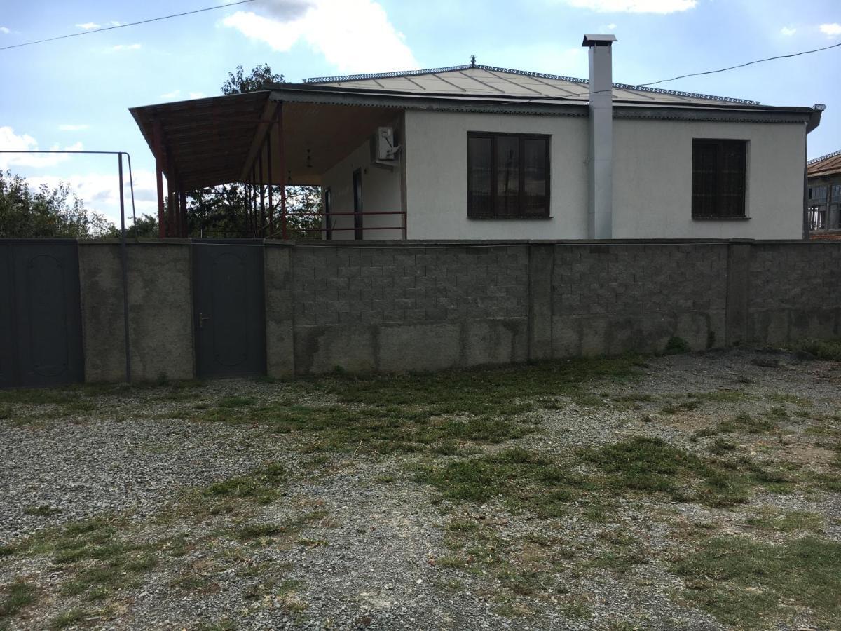 Edward'S Guesthouse Lagodekhi Exterior photo